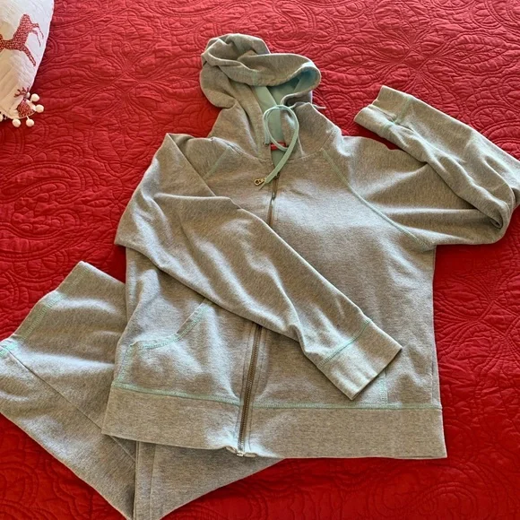 Warmup suit - Picture 2 of 10